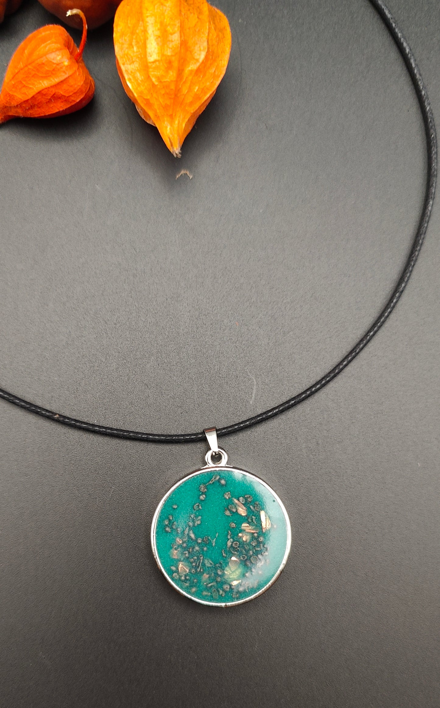 Orgon-Amulett mit silberner Blume des Lebens