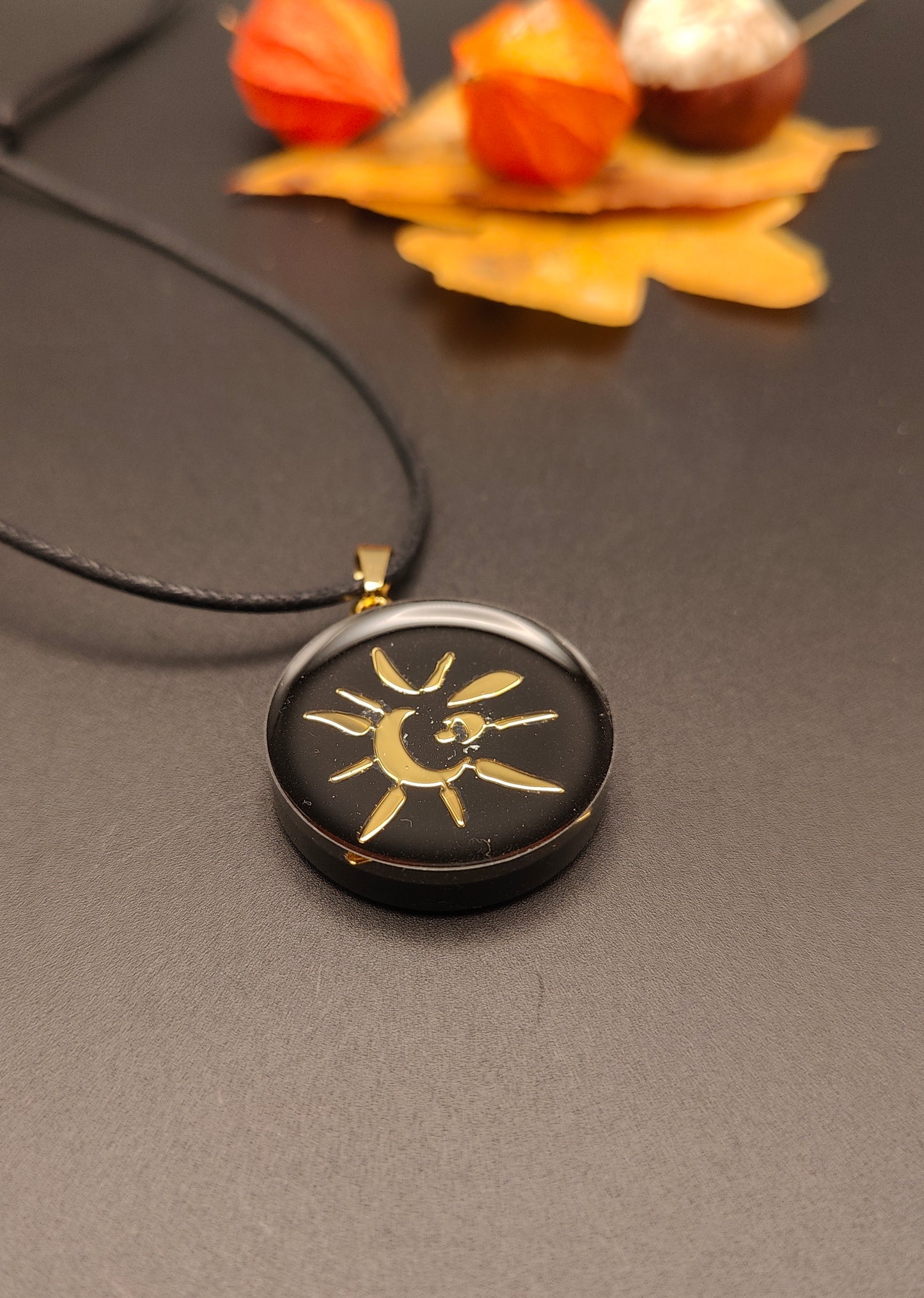Orgon-Amulett mit Sonne/Mond-Symbol