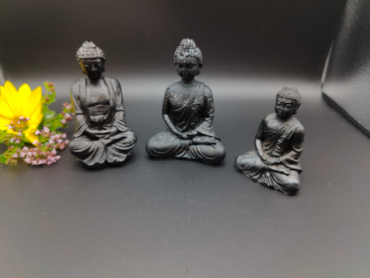 Shungit-Buddha