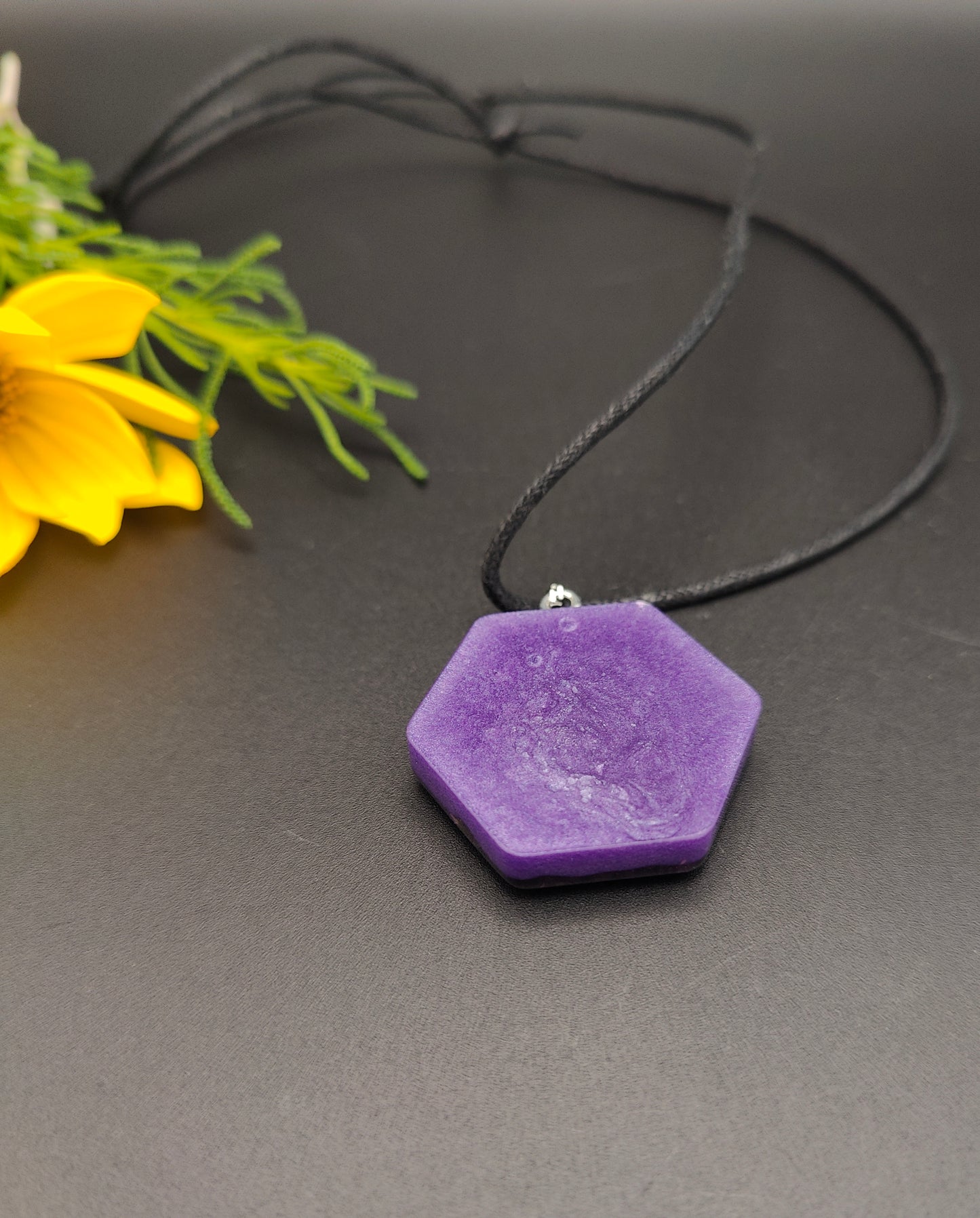 6-eckiges Orgon-Amulett mit Amethyst