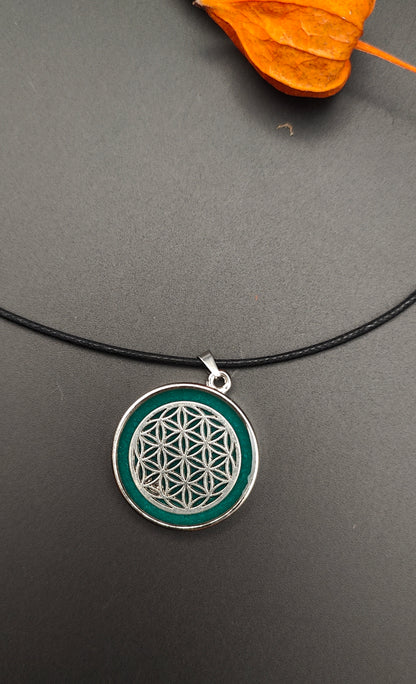 Orgon-Amulett mit silberner Blume des Lebens