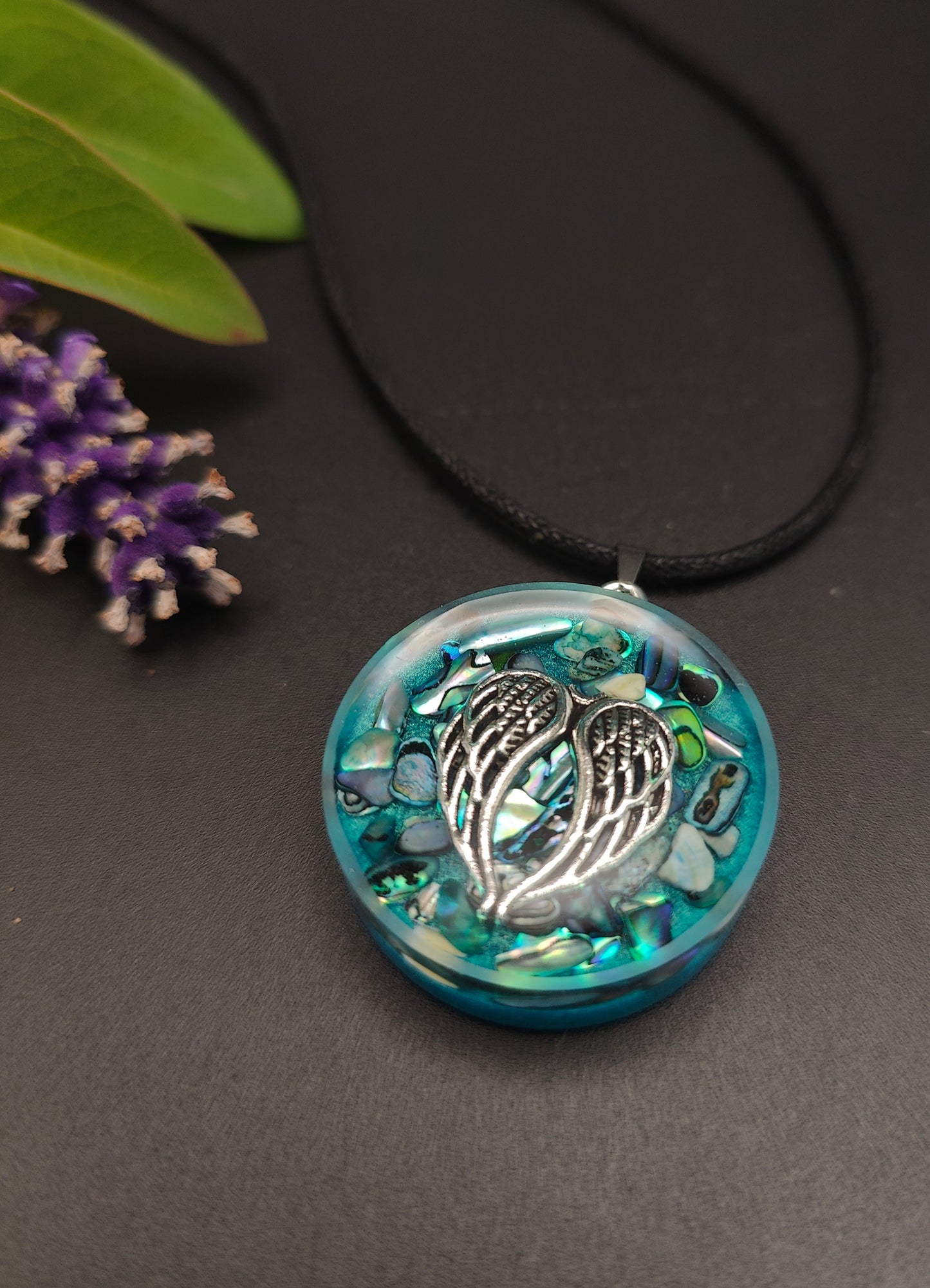 Orgon-Amulett mit Abalone-Muscheln