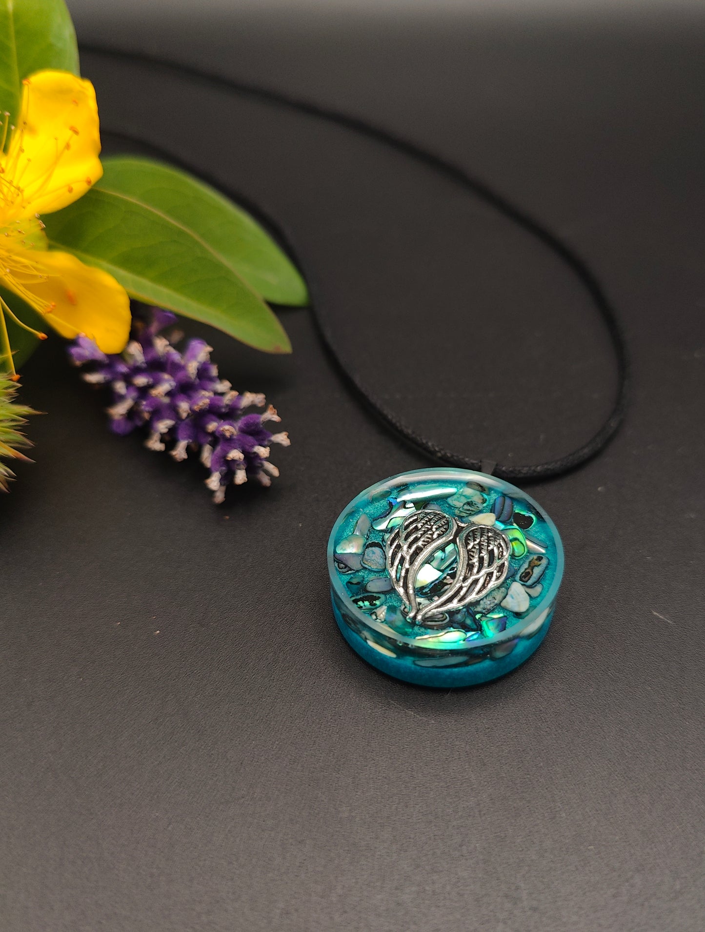 Orgon-Amulett mit Abalone-Muscheln