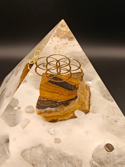 Pyramide "Kraftvolle Ruhe"