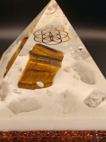 Pyramide "Kraftvolle Ruhe"