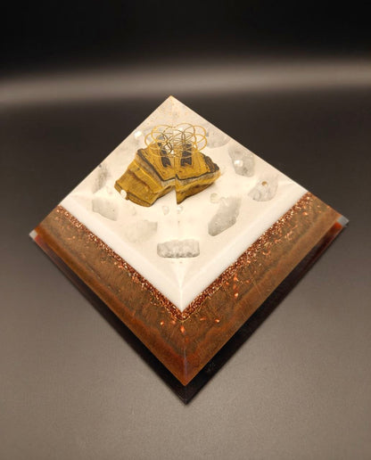 Pyramide "Kraftvolle Ruhe"