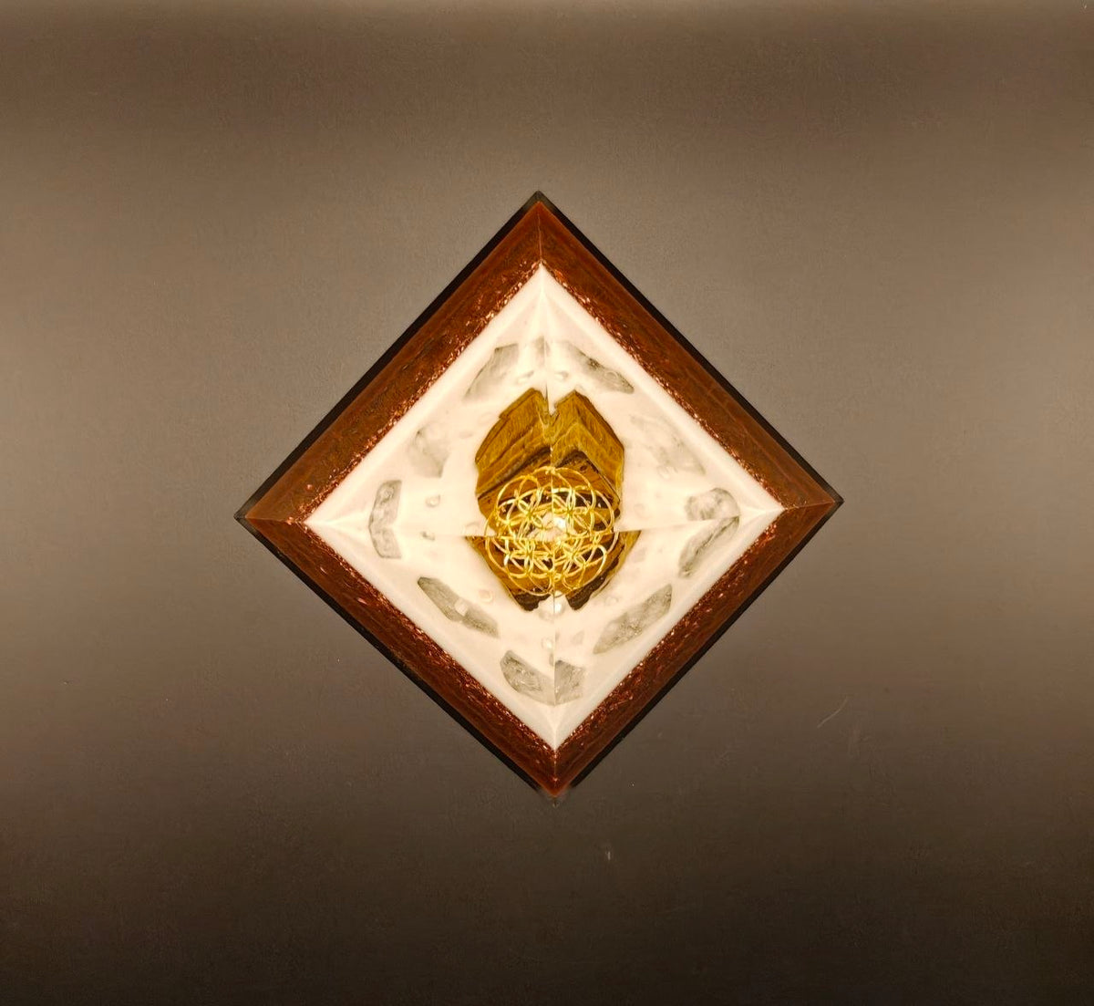 Pyramide "Kraftvolle Ruhe"