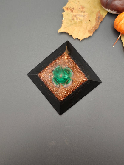 Mini-Shungit-Pyramide