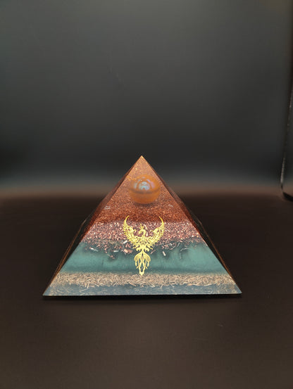 Pyramide mit viel Kupfer