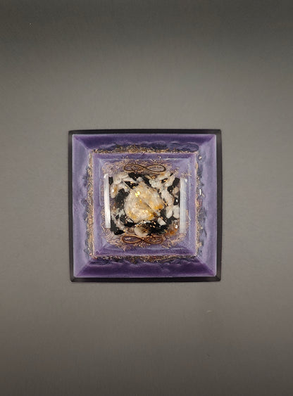 Pyramide "Lichtkraft & Schutzenergie"