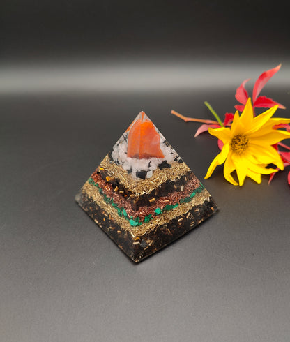Mini-Pyramide - Karneol