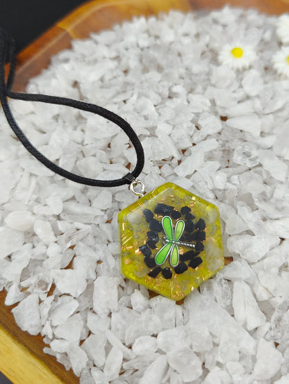 6-eckiges Orgon-Amulett mit schwarzem Turmalin