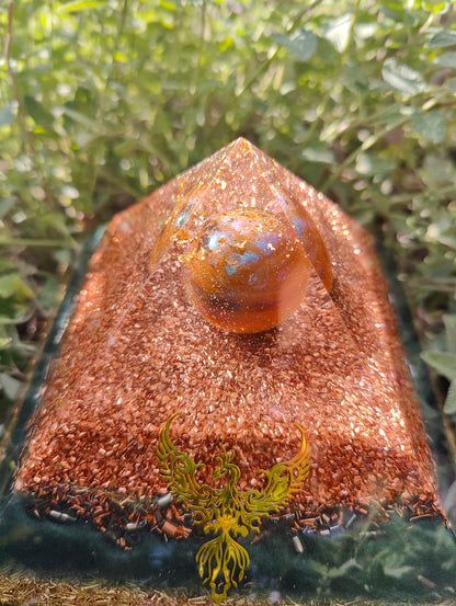Pyramide mit viel Kupfer