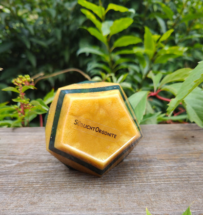 Dodekader in Dunkelgrün und Gold