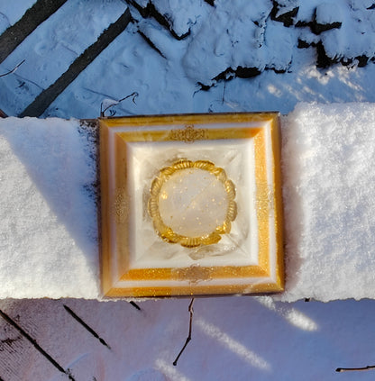 Pyramide Licht & Frieden