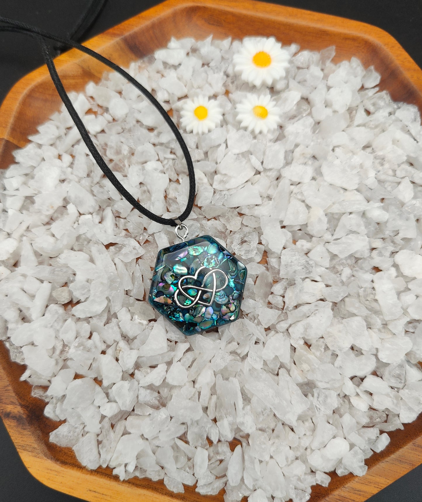 6-eckiges Orgon-Amulett mit Abalone-Muschel