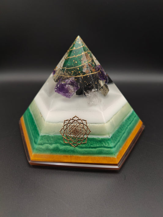 6-seitige Pyramide Malachit