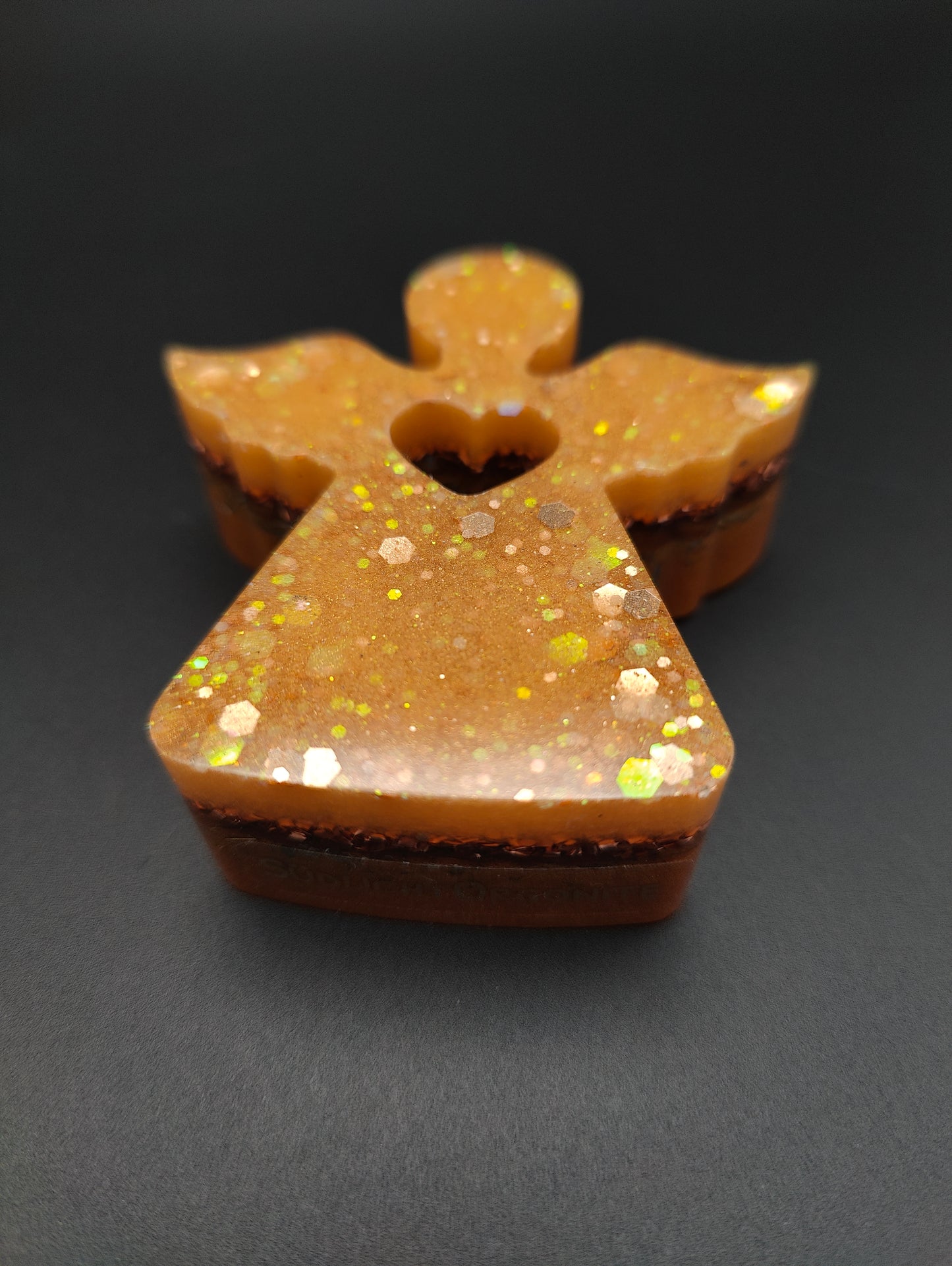 "Kleiner" Engel im goldenen Glitzer-Gewand