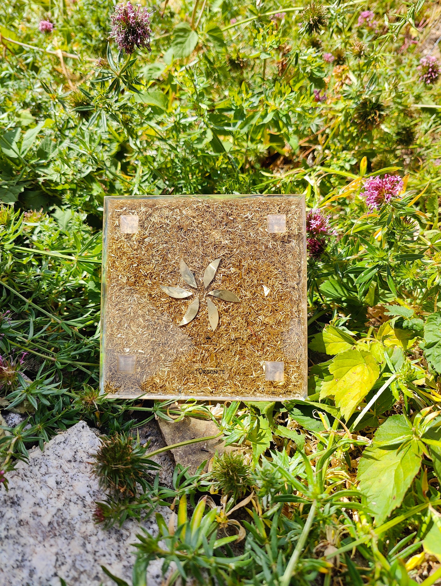 Pyramide mit Strahlenschutz