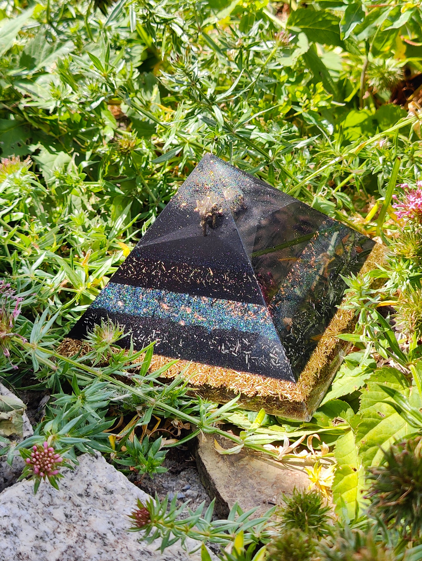 Pyramide mit Strahlenschutz