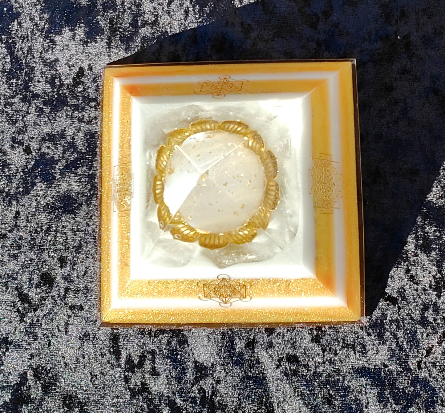 Pyramide Licht & Frieden