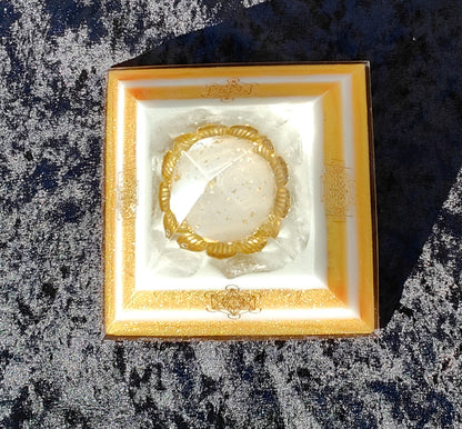 Pyramide Licht & Frieden