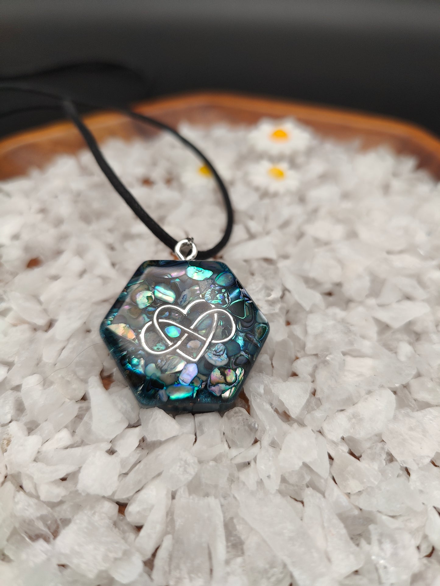 6-eckiges Orgon-Amulett mit Abalone-Muschel